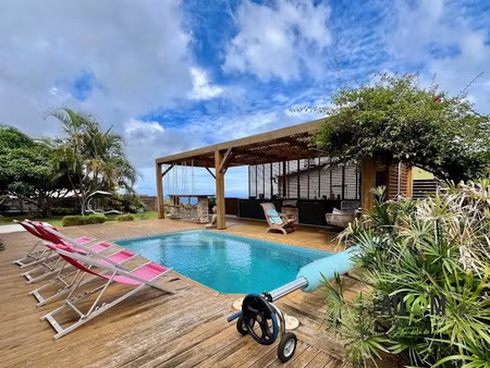 location meublée maison 4 pièces 150 m² à la saline (97422)  2 830 €