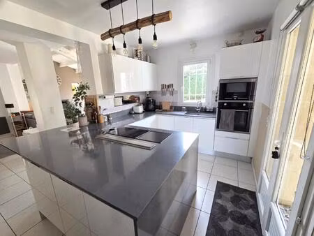 vente maison 6 pièces 157 m² mirabeau (84120)