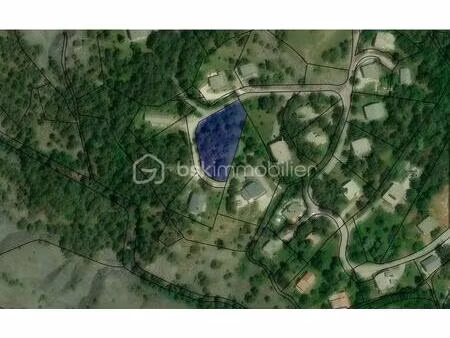 terrain de 1 602 m² à beauvezer