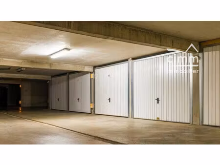 garage avec électricité - grands boulevards