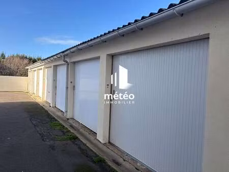 vente garage et parking aux sables-d'olonne (85100) : à vendre / 13m² les sables-d'olonne