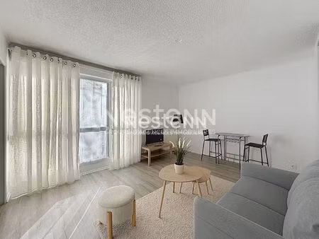 plaisir - quartier gare - a louer appartement 2 pièces meublé  35m² avec place de parking 