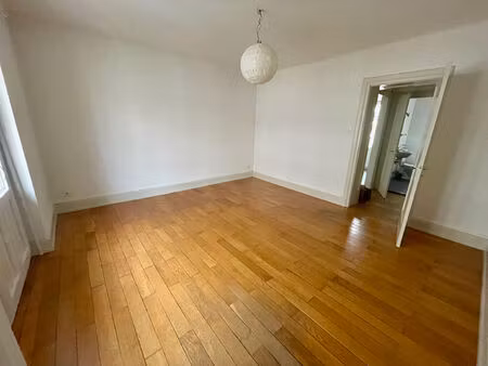 a louer - grand 2 pieces avec balcons - strasbourg centre