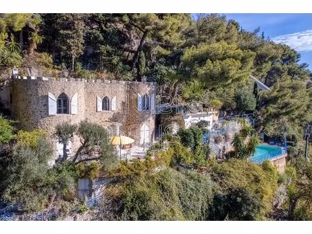 roquebrune-cap-martin : bastide historique avec piscine et vues extraordinaires