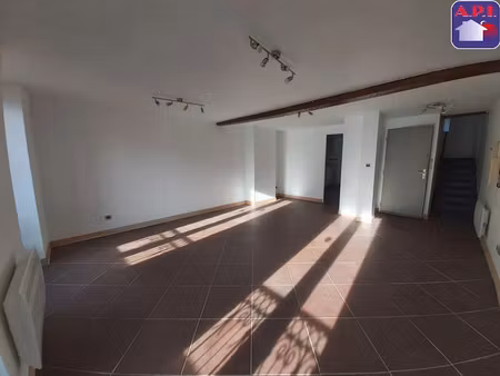 location appartement 2 pièces 66 m² à ax-les-thermes (09110)  650 €