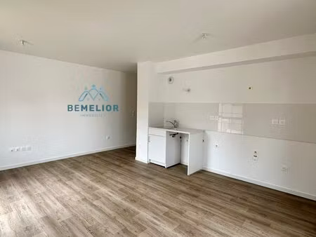 location bailly - 3 pièces 58m2