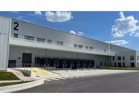 location entrepôt / local d'activités bussy lettree 7 220 m²