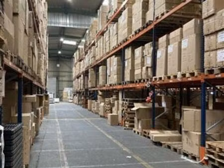 location entrepôt / local d'activités vitrolles 4 843 m²
