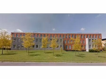 location bureau loos 2 243 m²