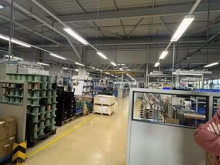 vente local d'activités village neuf 3 319 m²