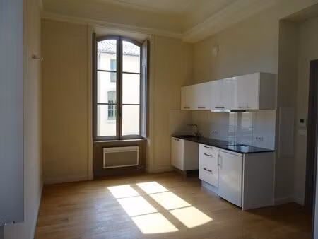 location appartement 1 pièce 21m² narbonne 11100