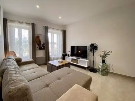 location appartement 3 pièces 65 m² à narbonne (11100)