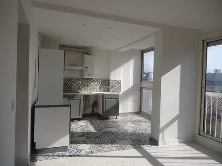 location appartement 3 pièces 59 m² à marseille 13 (13013)