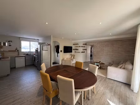 vente maison 4 pièces 112 m² à jarnac (16200)  197 580 €