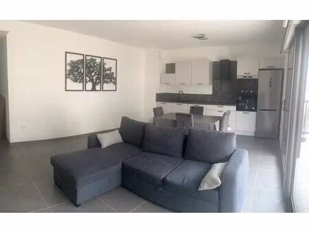 location appartement 2 pièces 51 m² à marseille 8 (13008)