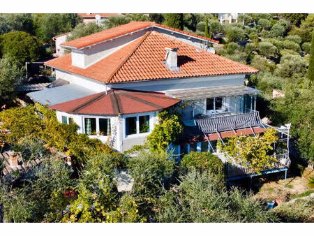 vente maison 7 pièces 175 m² saint-andré-de-la-roche (06730)