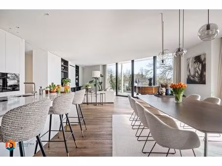 exclusieve penthouse met 5 slpkrs  riant terras en ruime garage