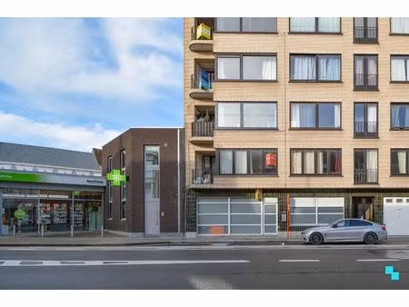 3-slaapkamer appartement met garage te roeselare