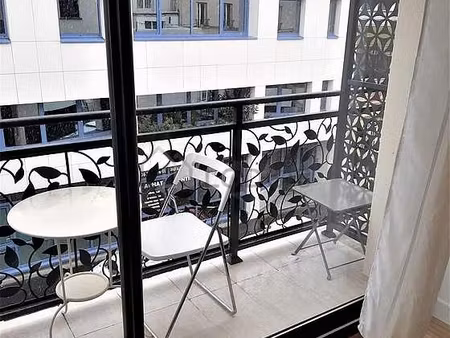 studio meublé avec terrasse et cave