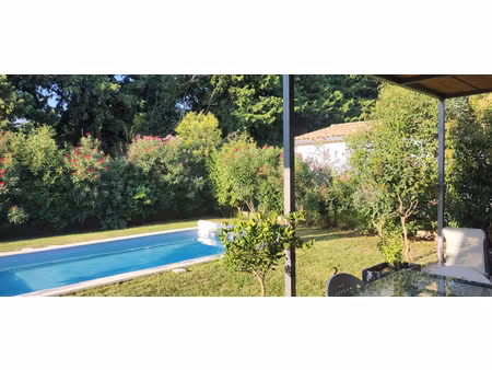*** sous offre *** eyragues (13630) - villa de plain-pied 3 chambres - garage  jardin et p