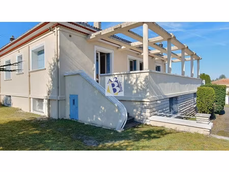 vente maison 5 pièces 160 m² à magnac-sur-touvre (16600)  262 500 €