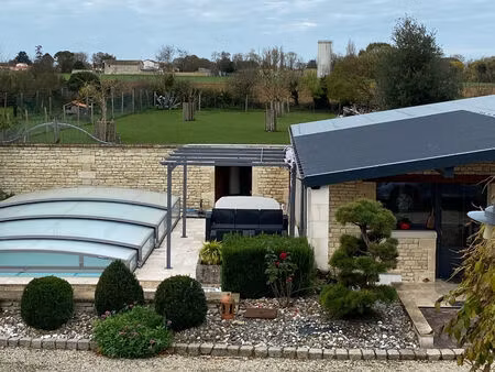 vente maison 7 pièces  220.00m²  montroy