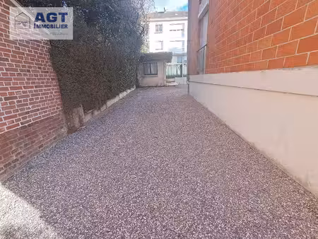 location parking beauvais 60000
