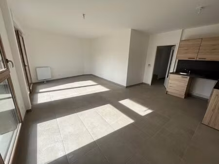 location appartement 3 pièces 65m² lille 59000