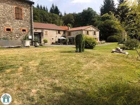 propriété - 197m ²