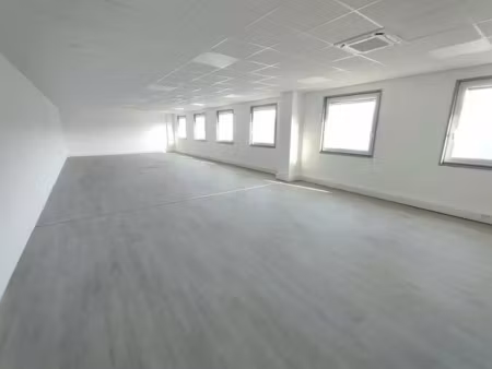 bureaux renoves a vendre