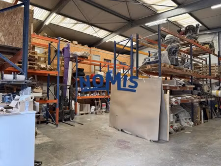 local d'activité 319 m² - la chapelle sur erdre