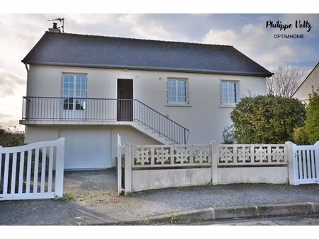 maison individuelle dans le centre du bourg au calme !