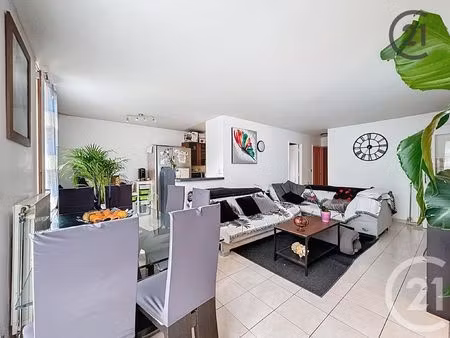 achat appartement 5 pièces 94m² nandy 77176