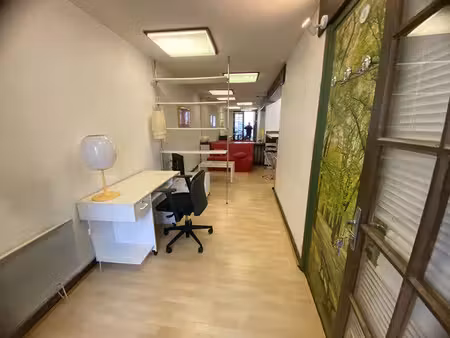 vente local commercial 25m2 la rochelle 17000 - 116000 € - surface privée