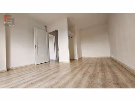 location appartement 1 pièce 27m² avon 77210