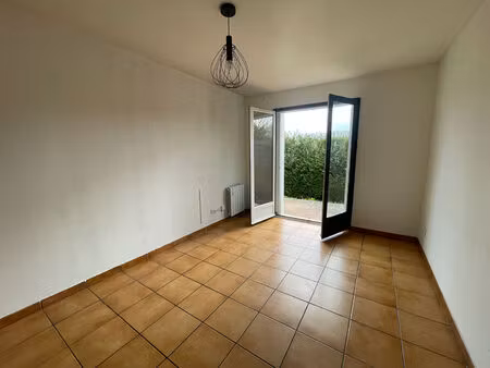 location appartement 1 pièce  29.00m²  breuillet