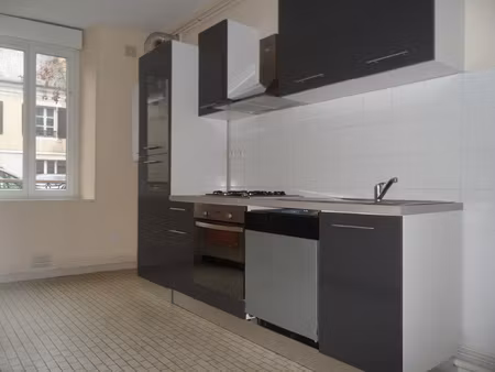 location appartement 3 pièces 70m² bourges 18000