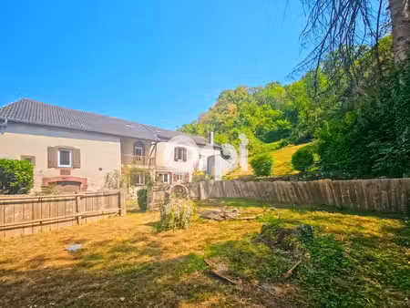ensemble immobilier composé de 2 appartements