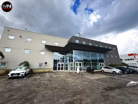 à louer bureaux 122 m2 lamentin zi le manhity