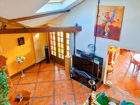 chartrettes : maison de caractère avec accès privé à la seine