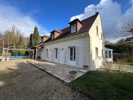 maison familiale 5 chambres avec piscine sur terrain de 2950m