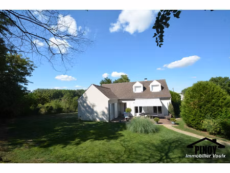 maison familiale avec jardin et piscine sécurisée voulx