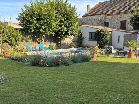 moussac  maison en pierre au coeur du village avec piscine proche uzes