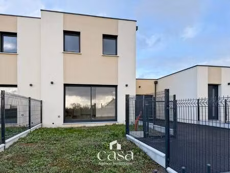 location maison à vaucelles (14400) : à louer / 77m² vaucelles