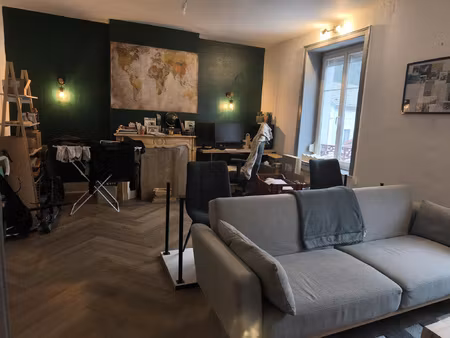 f2 avec cuisine équipée