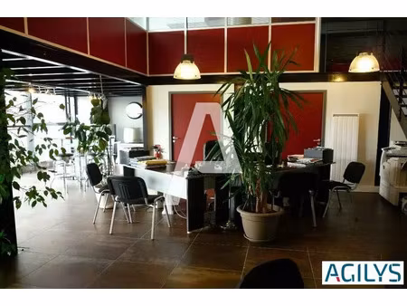 a louer : 251 m² de bureaux à ivry sur seine  proche de l'autoroute a4