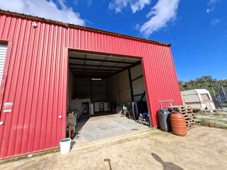 location - local commercial de 150 m2 à générac