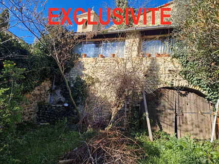 maison de village avec extérieur