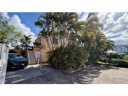 fort-de-france / cluny : petit immeuble de rapport