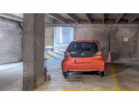 meudon - emplacement de parking en sous-sol - face à la gare